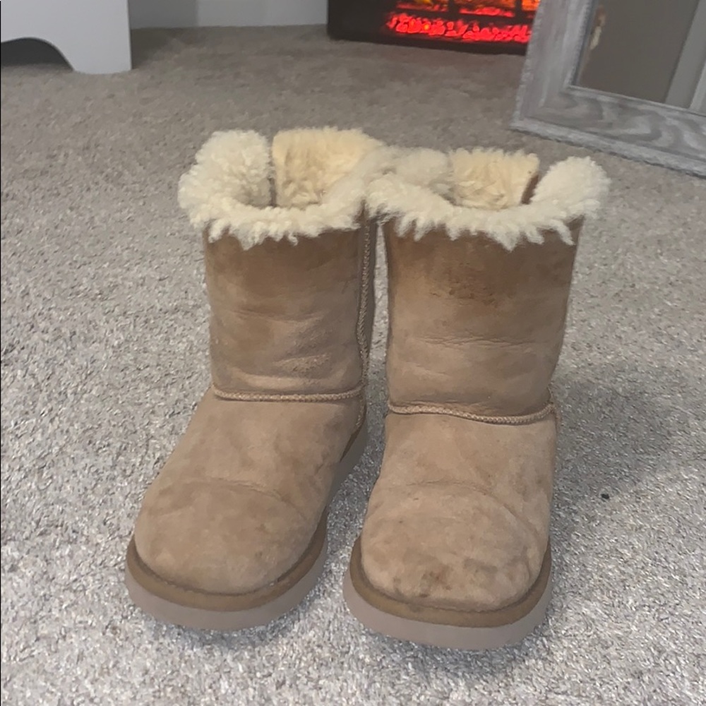 Ugg’s Bows Winter Boots